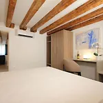 Degli Artisti Lejlighed *