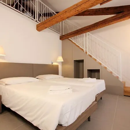 Degli Artisti * Velence